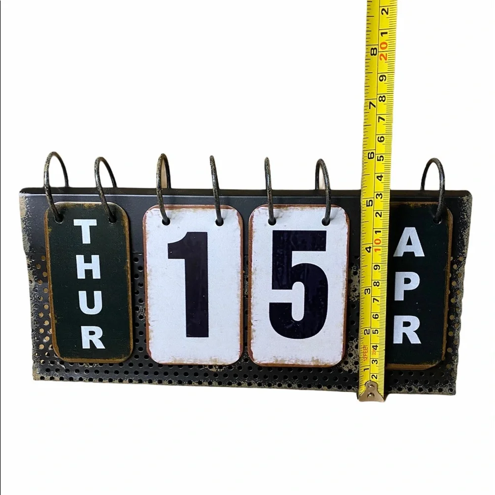 Vintage-Style Desk Perpetual Calendar